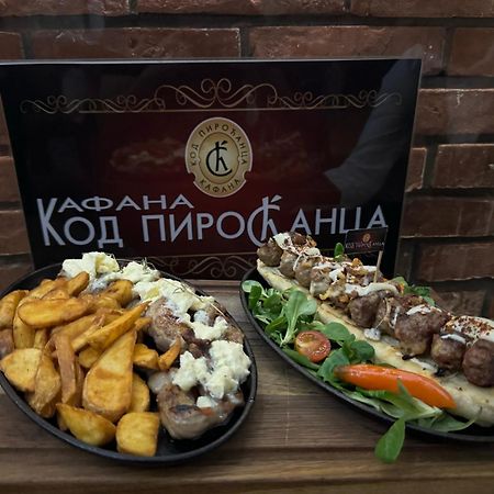 Pirocanac Rooms & Restaurant "Breakfast-Lunch-Dinner" Pirot Exterior foto