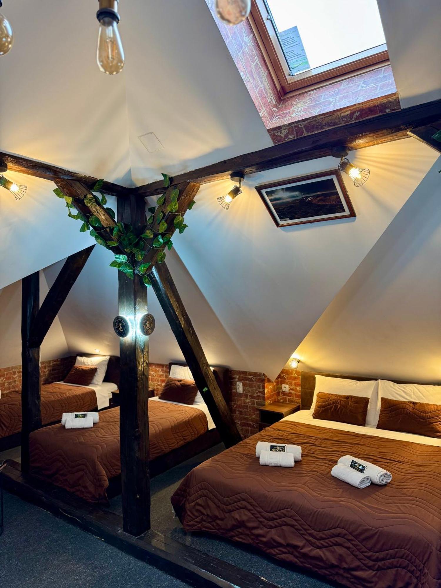 Pirocanac Rooms & Restaurant "Breakfast-Lunch-Dinner" Pirot Exterior foto