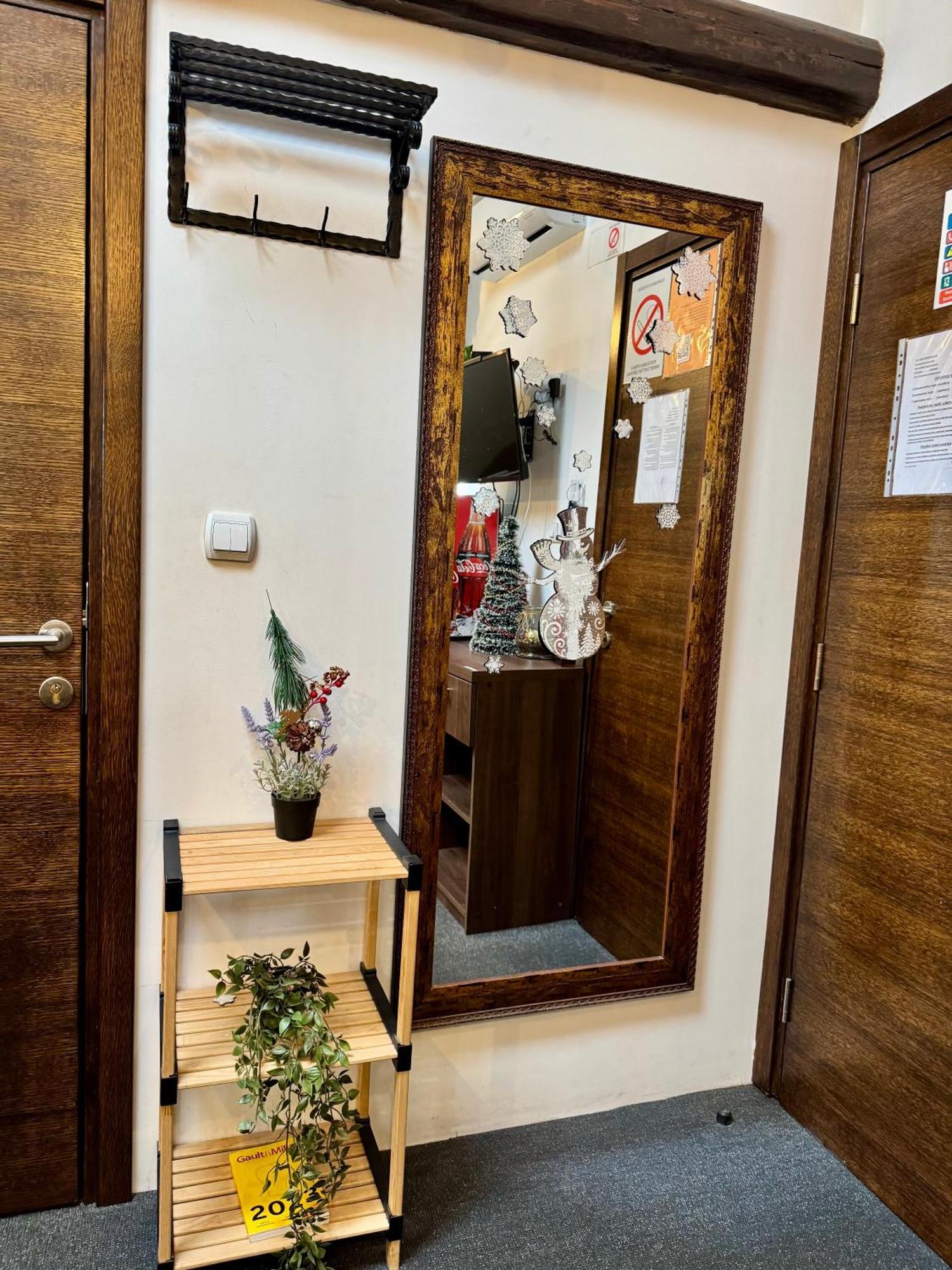 Pirocanac Rooms & Restaurant "Breakfast-Lunch-Dinner" Pirot Exterior foto